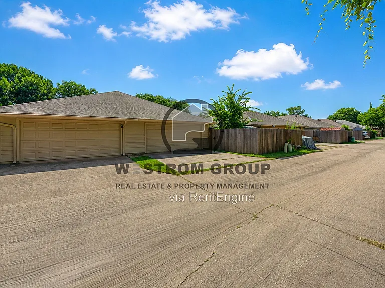 316 Crowe Dr — Photo 29