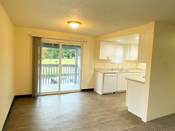3rd image of 2127 12th St APT A206
