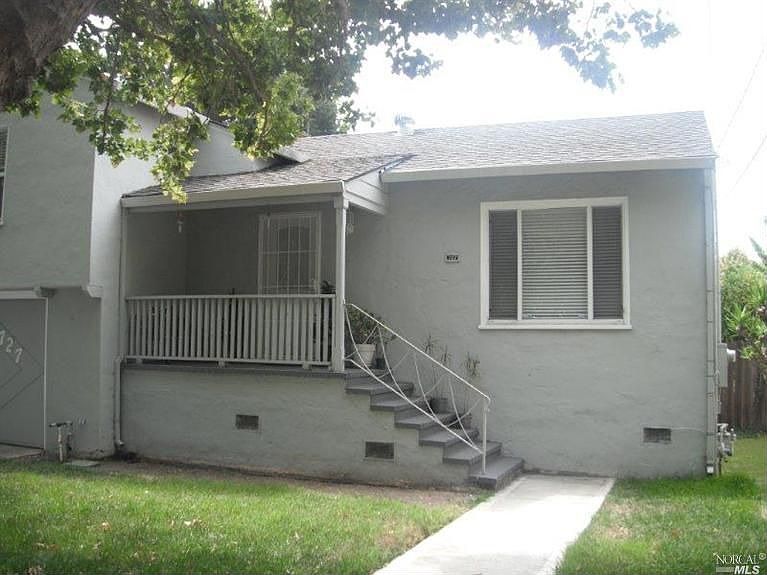1st image of 727 Illinois St
