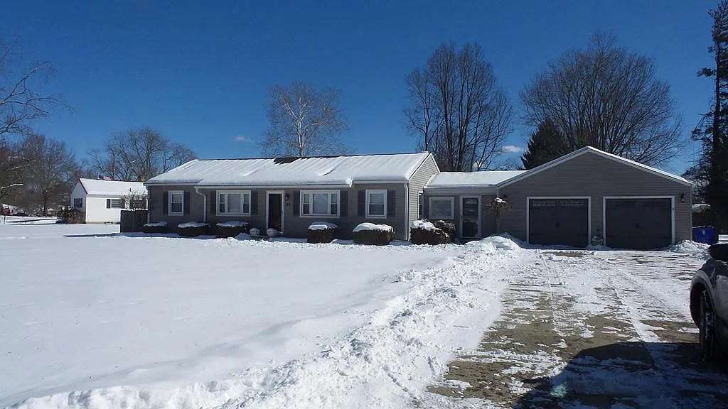 27 Shawnee Dr photo 1