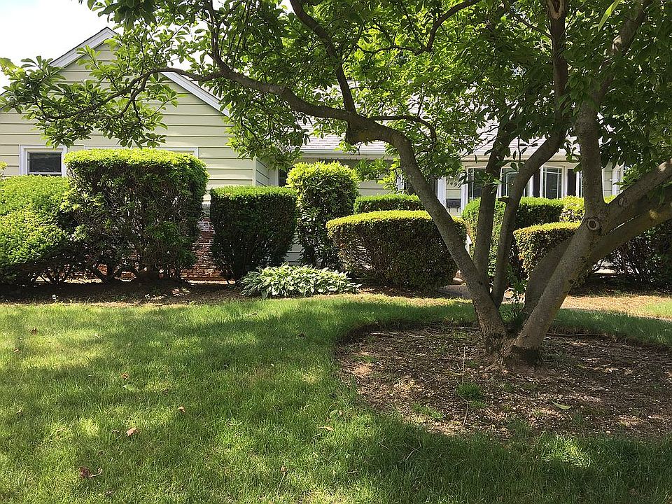 1st image of 1499 Jackson Ave