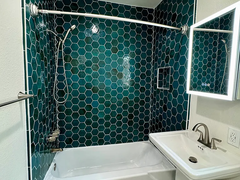 119 Bennett Ave — Photo 8