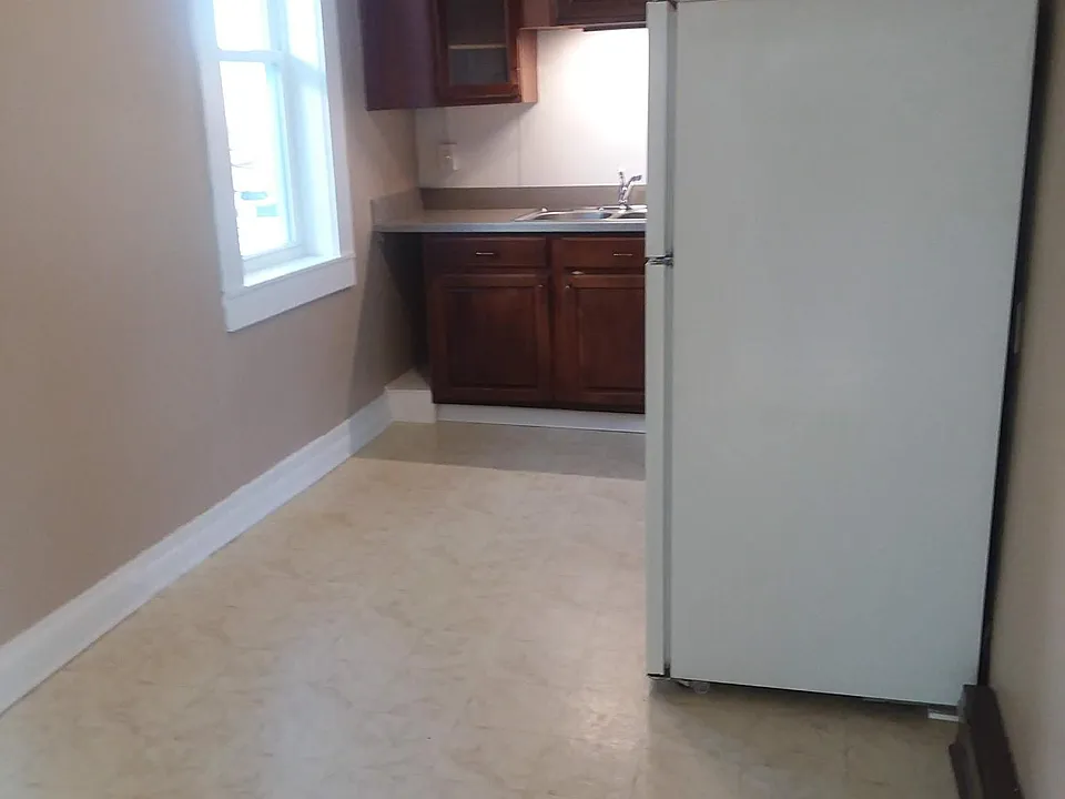 Eat in kitchen