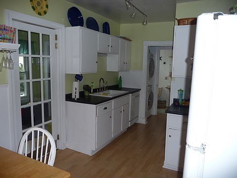 1/2 bath off kitchen
