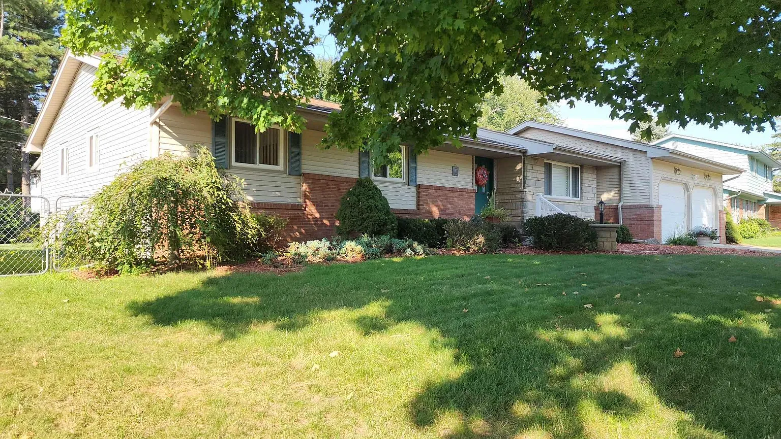 1141 Pleasantview Dr photo 1