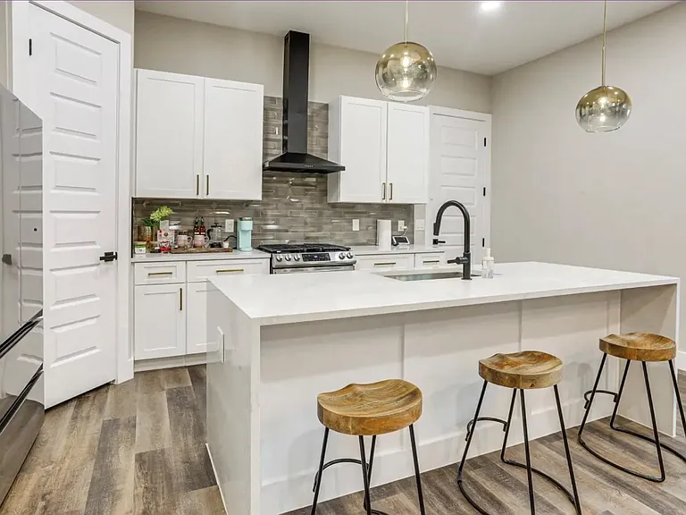 3727 Dreyfus St — Photo 3