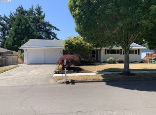 2045 SW Warwick Ave, Portland, OR 97225