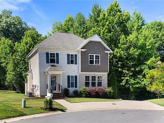3rd image of 4710 Evie Ct
