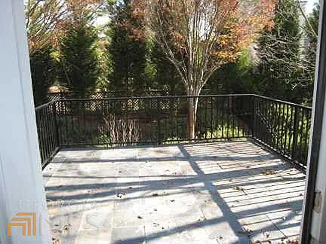 4785 Hampton Lake Dr — Photo 9