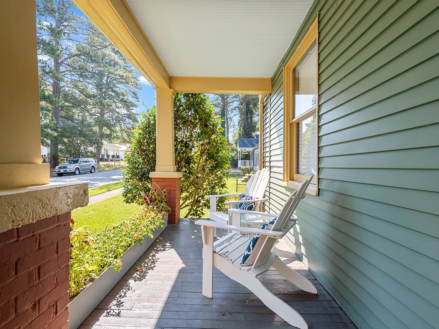 2 bed, 1200 sqft, $2,400 — Photo 3