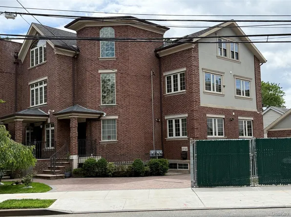 127-22 Kew Gardens Road, Kew Gardens, NY 11415