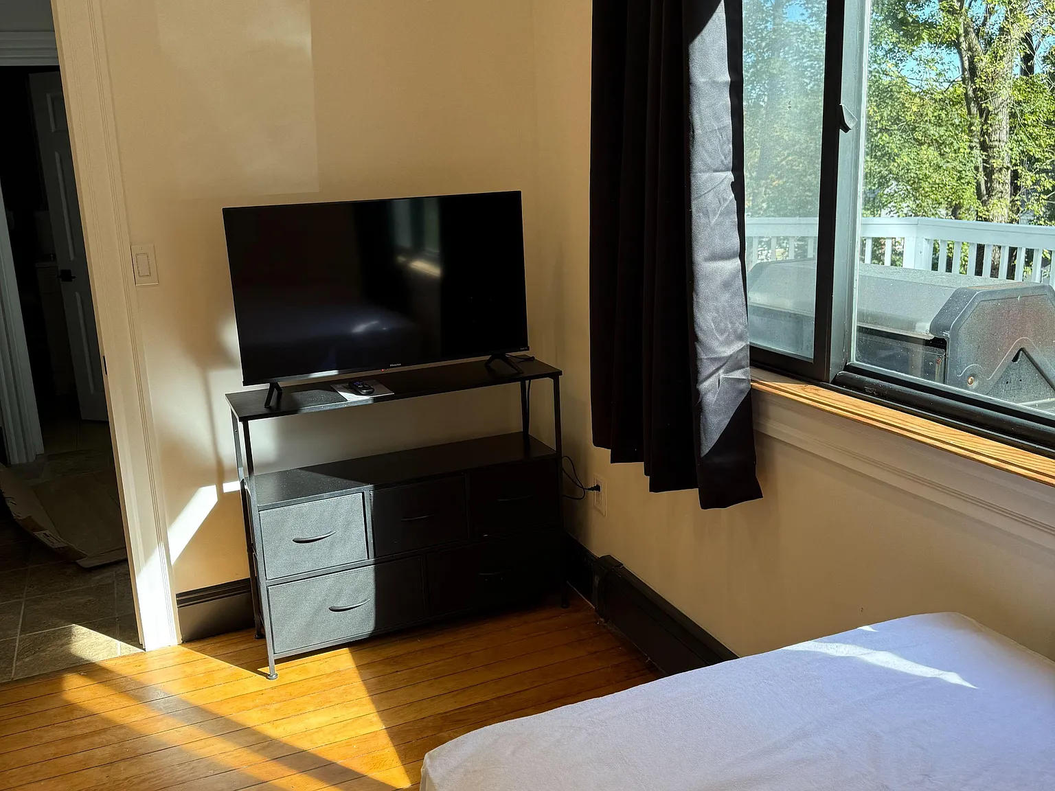 4 bed, 3.0 bath, 2200 sqft, $1,252 — Photo 2