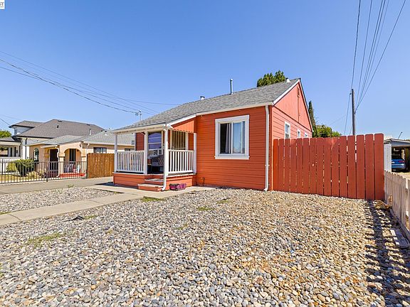 3rd image of 24024 Park St