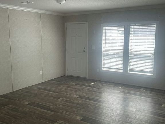 3rd image of 9335 Eden Dr #470