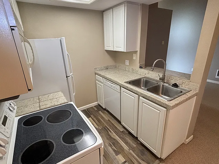 9950 SE Talbert St #3 — Photo 6