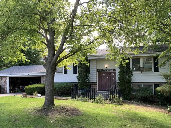 W310S8721 Casper DRIVE, Mukwonago, WI 53149