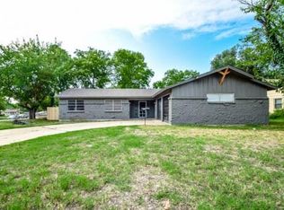 201 SW Cindy Ln, Burleson, TX 76028