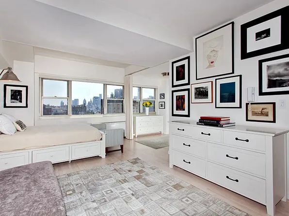 15 Charles Street image 1 of 4