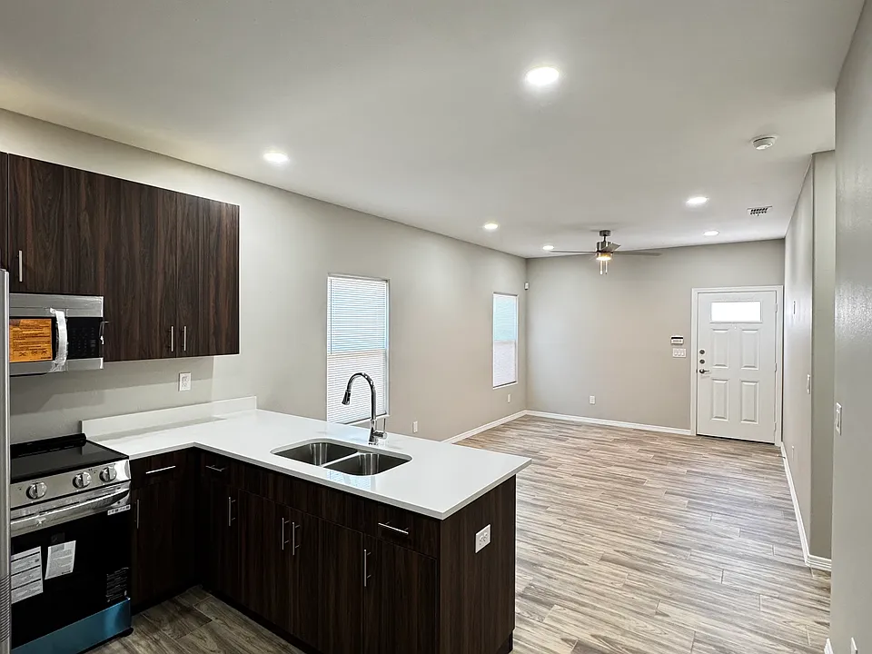 4209 La Vista Ave #3