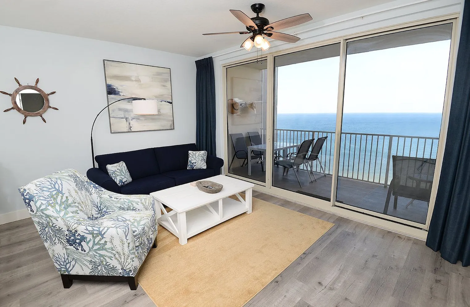 2 bed, 2.0 bath, 1097 sqft, $4,510 — Photo 2