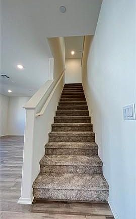 4th image of 24906 Gossamer Ct