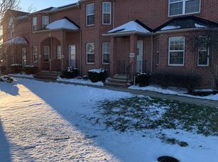 7542 Pearl Rd, Cleveland, OH 44130