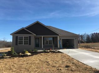 372 County Garage Rd, Crossville, TN 38572