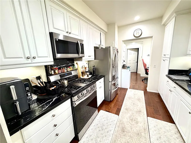 15205 Calverton Way — Photo 8