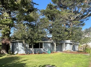 29463 Russell St, Gold Beach, OR 97444