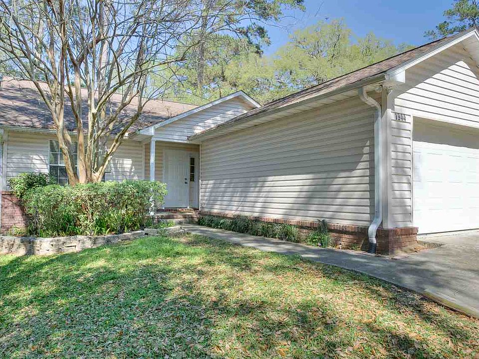 1st image of 1944 Maymeadow Ln