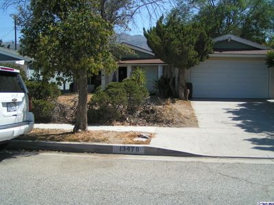 13478 Chivers Ave, Sylmar, CA, 91342