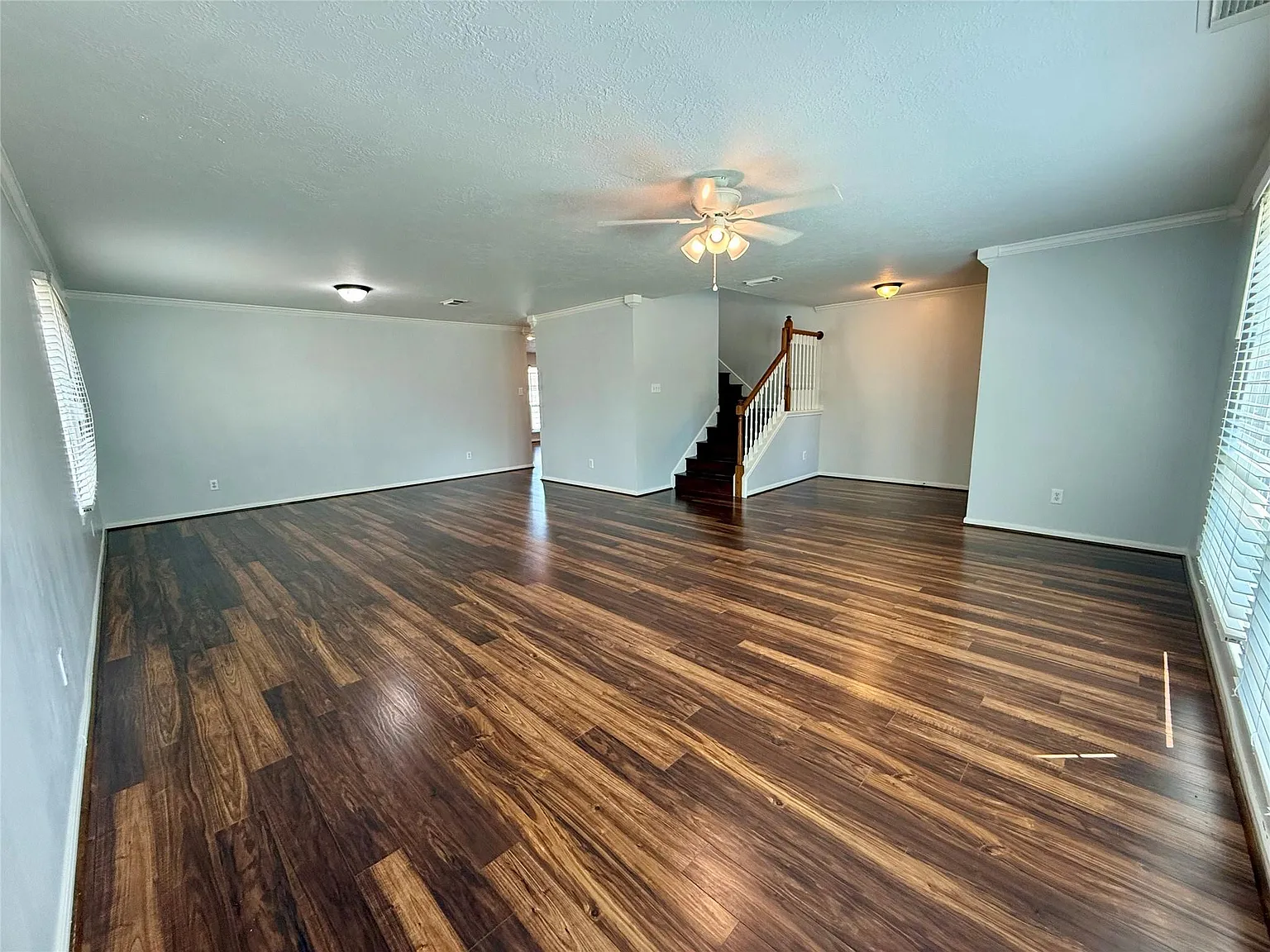 4 bed, 2.5 bath, 3208 sqft, $2,650 — Photo 4