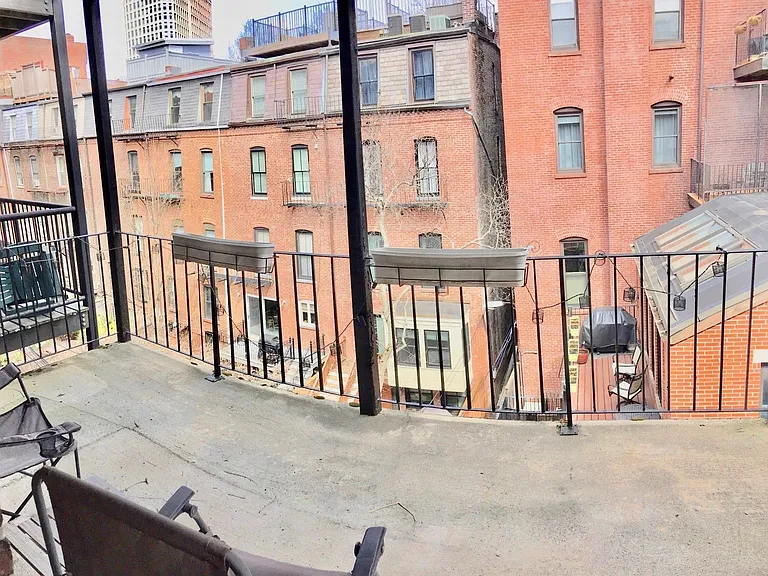 57 Clarendon St #6 — Photo 36