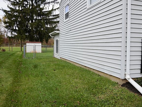 3rd image of 1000 Shaw Dr