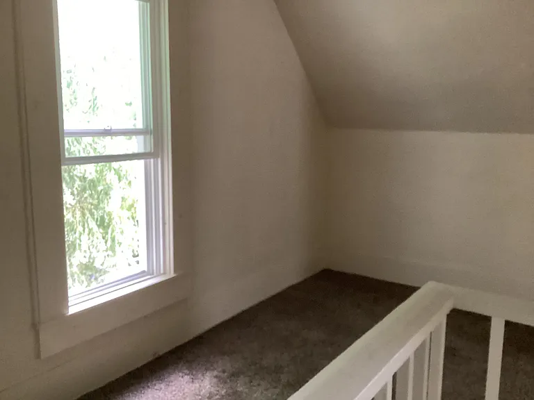 147 Carpenter St — Photo 16