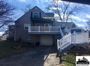 4 Maple Dr, Huntington, WV 25705