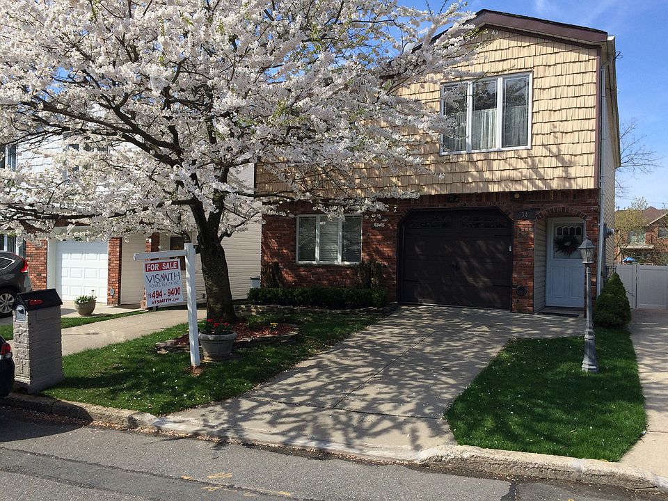 1st image of 34 Rose Ave
