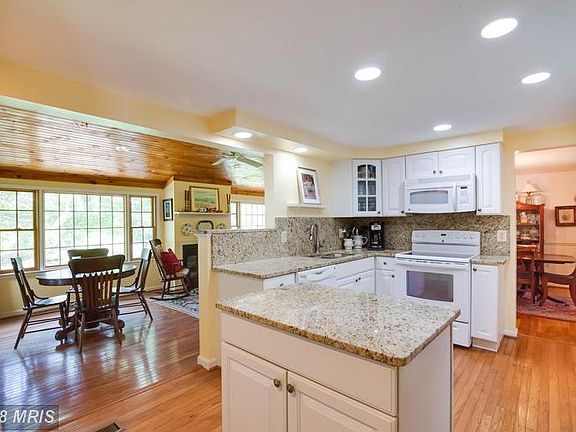 Flows out to the sunroom