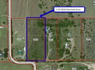 1007 Hertel Rd, Schulenburg, TX 78956