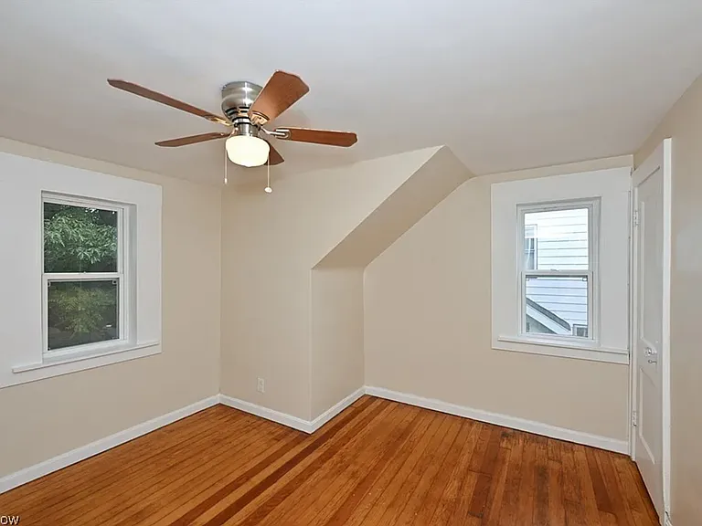 1088 Lexington Ave — Photo 9