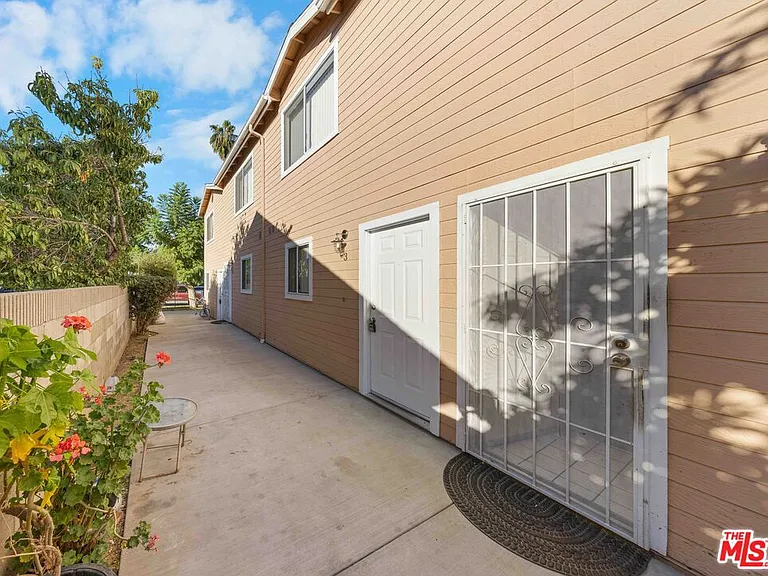 14112 Delano St #2 — Photo 15