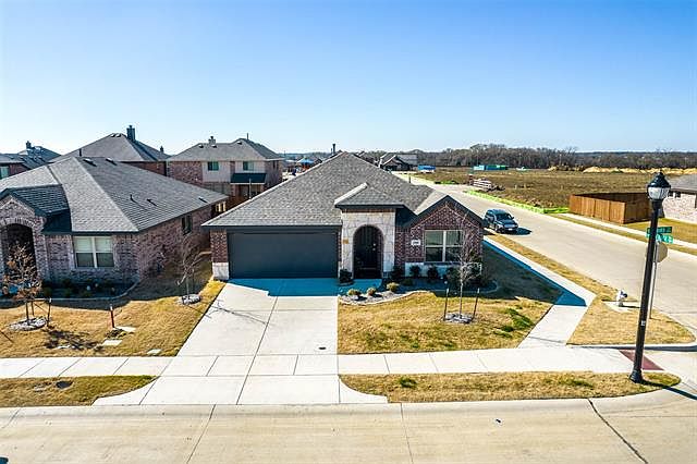 1st image of 1100 Kingbird Ln