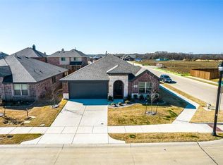 1100 Kingbird Ln, Alvarado, TX 76009