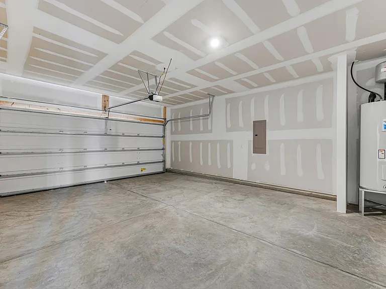 2201 Lavender Meadows Ct — Photo 24