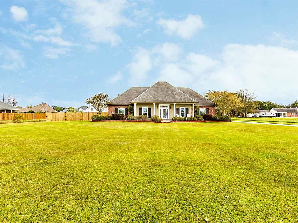 1st image of 275 Myrtle Grove Dr