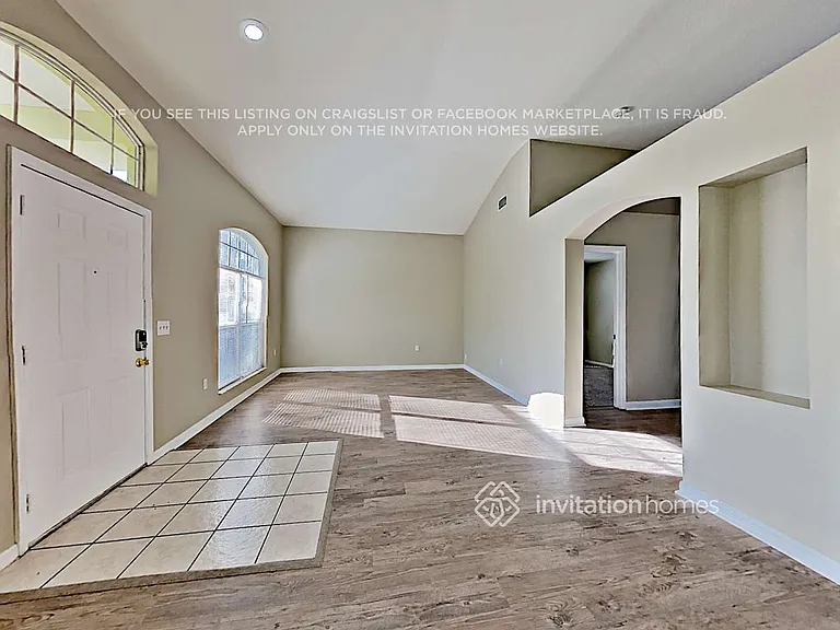 2910 Folklore Dr — Photo 3