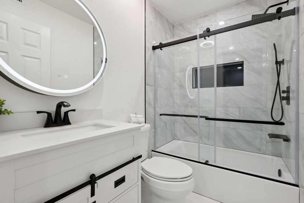 next background image