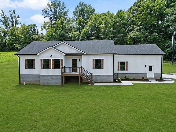 2nd image of 1299 Freeman Loop