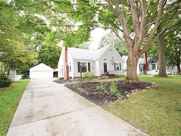 2nd image of 269 Harcourt Dr
