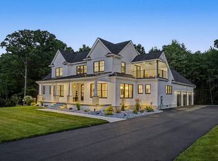 22 Sunset Rdg, Ludlow, MA 01056